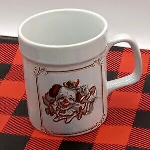 CIRCUS CLOWN Smiling Ruffled White Ceramic Cup Mug Japan Vintage